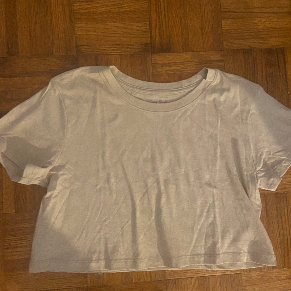 Woman’s Crop Tee Shirt New